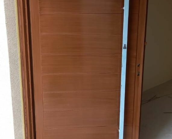 مصنع ابواب حديد وتربزينات واستيل وشبابيك المنيوم و