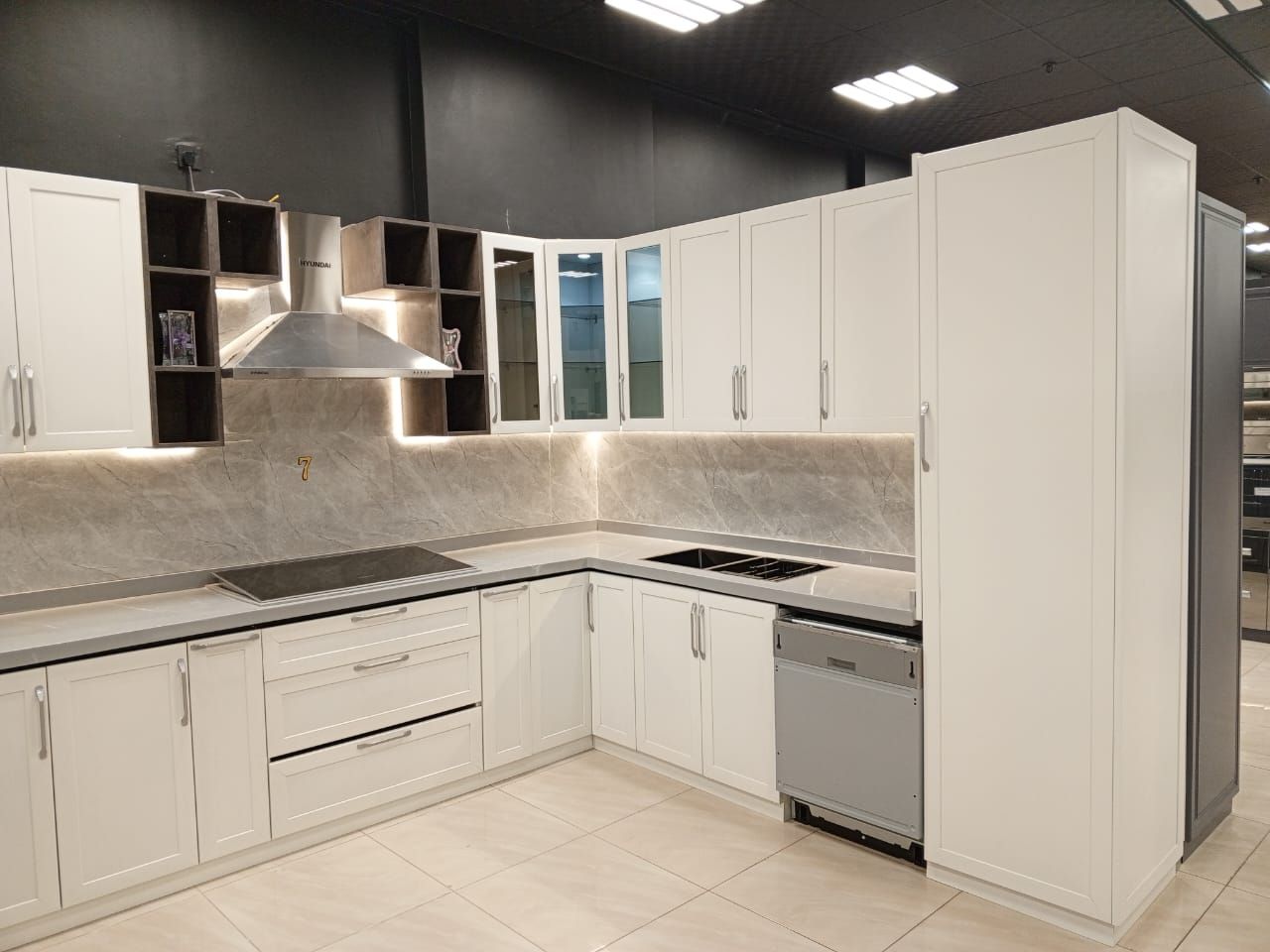 مطابخ جاهزه وتفصيل بالمدينه المنوره ضمان 15 عام يشمل الصيانه والنقل والتركيب وجميع انواع الرخام التركي والأمريكي عرض خاص لفتره محدوده بأرخص الاسعار واعلي جوده