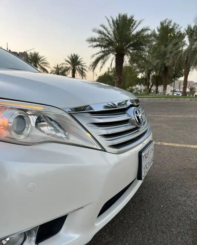 سيارات للبيع