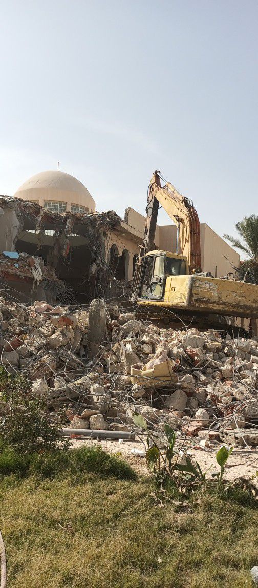 هدم مباني بالرياض