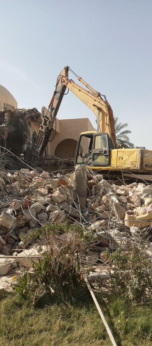 هدم مباني بالرياض