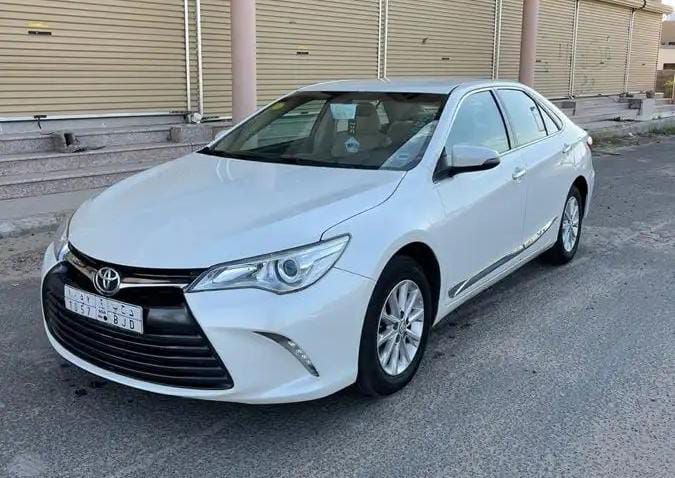 سيارة تويوتا كامري الموديل 2017
