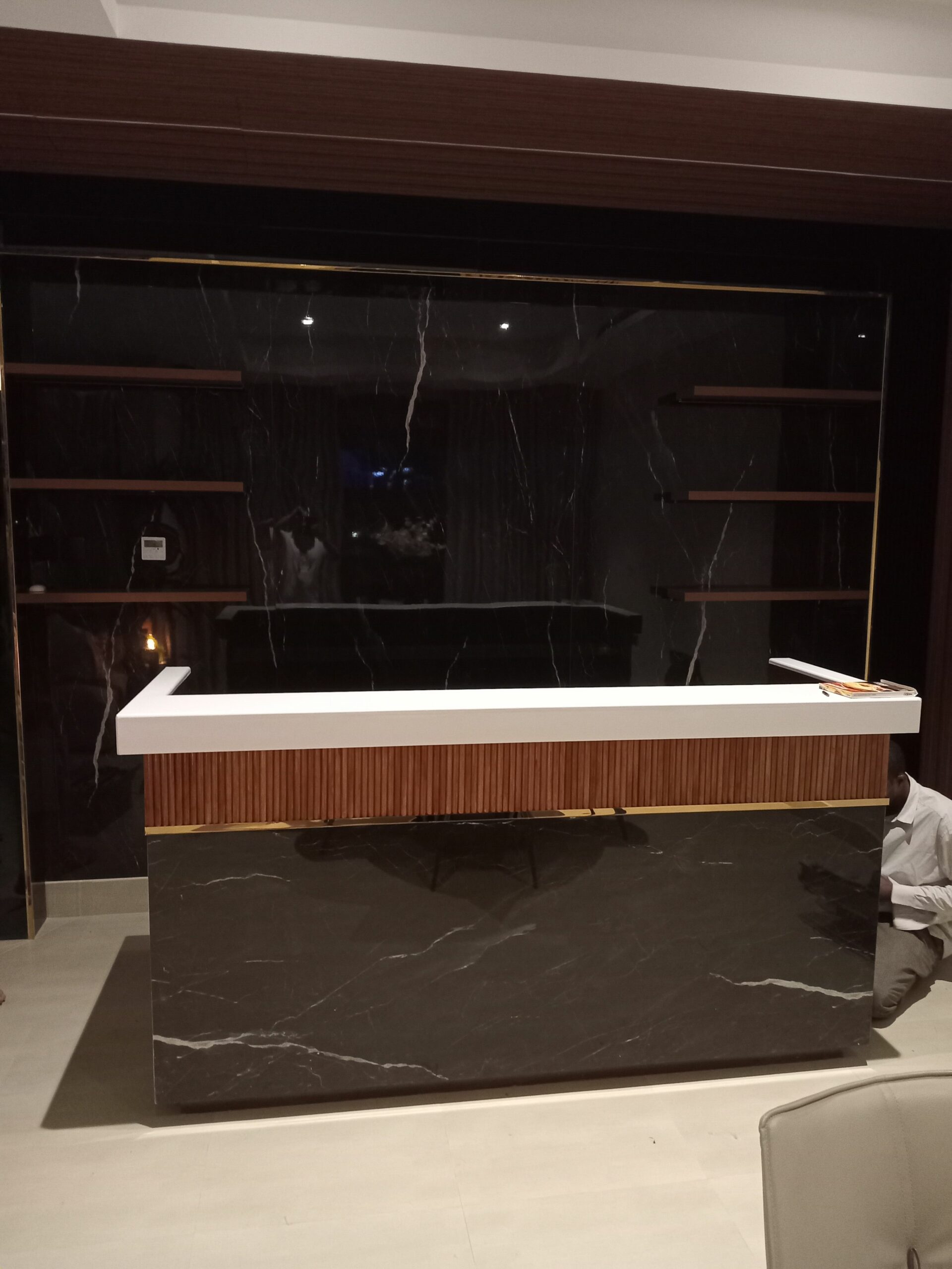 تصليحات ديكورت والامنيوم