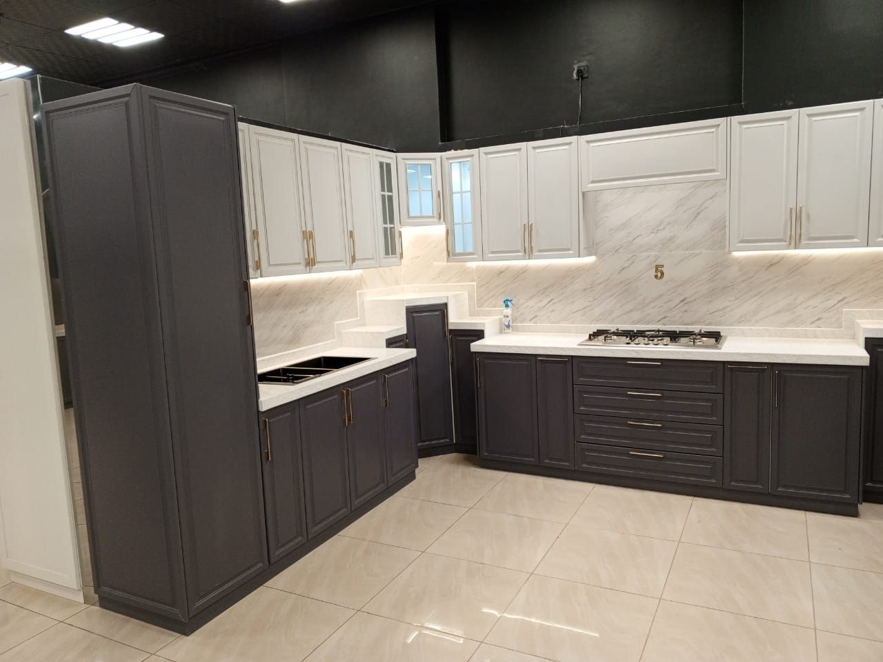 مطابخ جاهزه وتفصيل بالمدينه المنوره ضمان 15 عام يشمل الصيانه والنقل والتركيب وجميع انواع الرخام التركي والأمريكي عرض خاص لفتره محدوده بأرخص الاسعار واعلي جوده