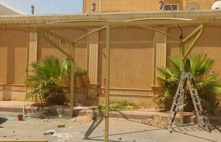 مظلات وسواتر