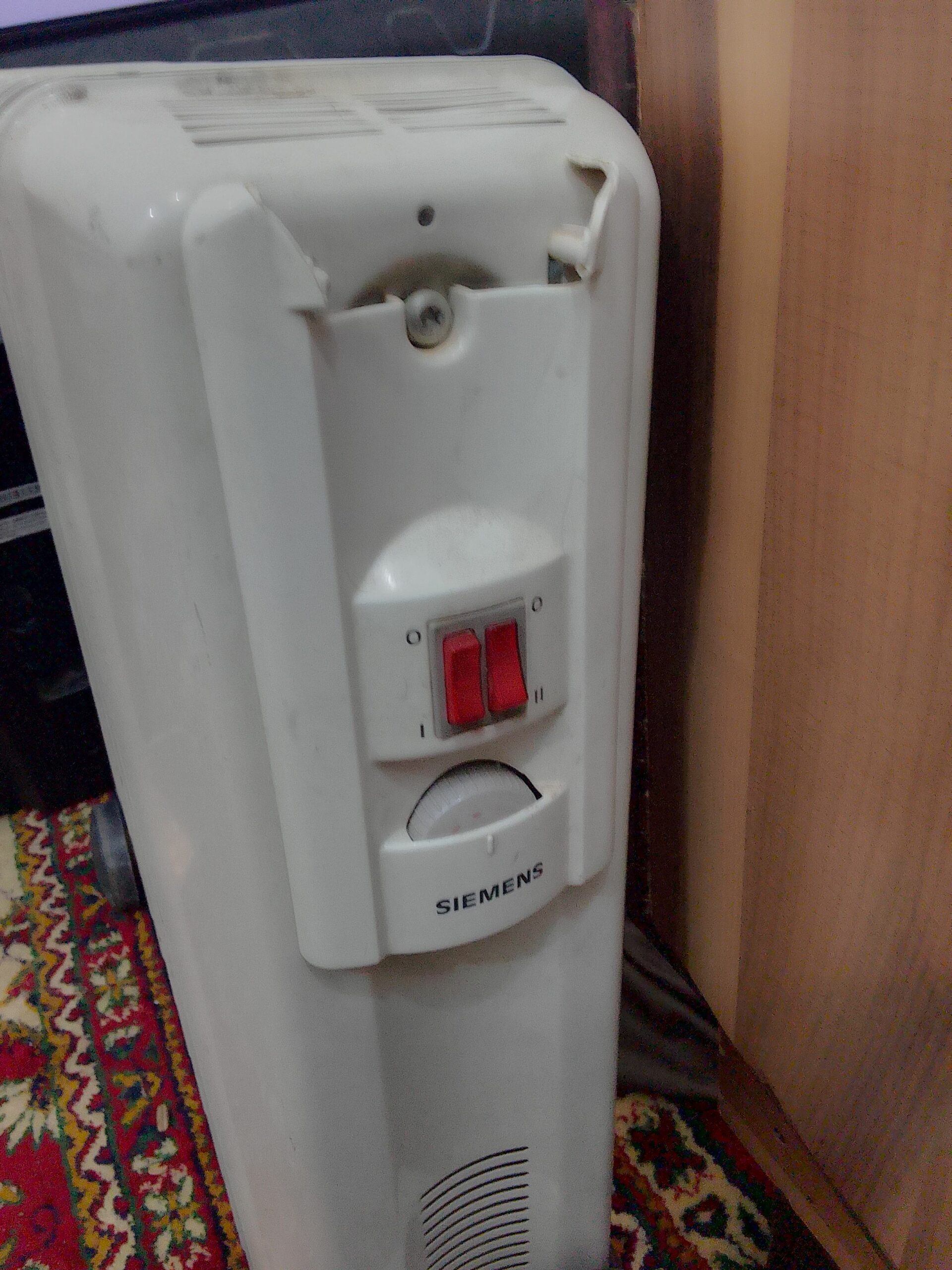 شاشة انكون 50 بوصه اخت جديده ودفاية زيت كلهن تحت تجرب قبل تدفع الفلوس