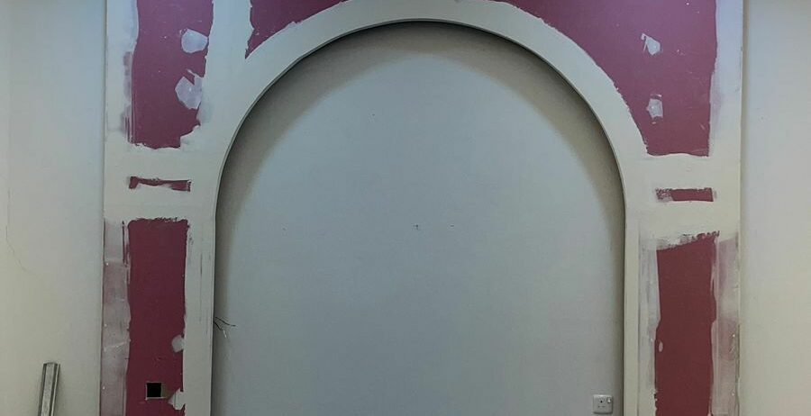 الا حساء ديكورات عوازل اسطح اصباغ