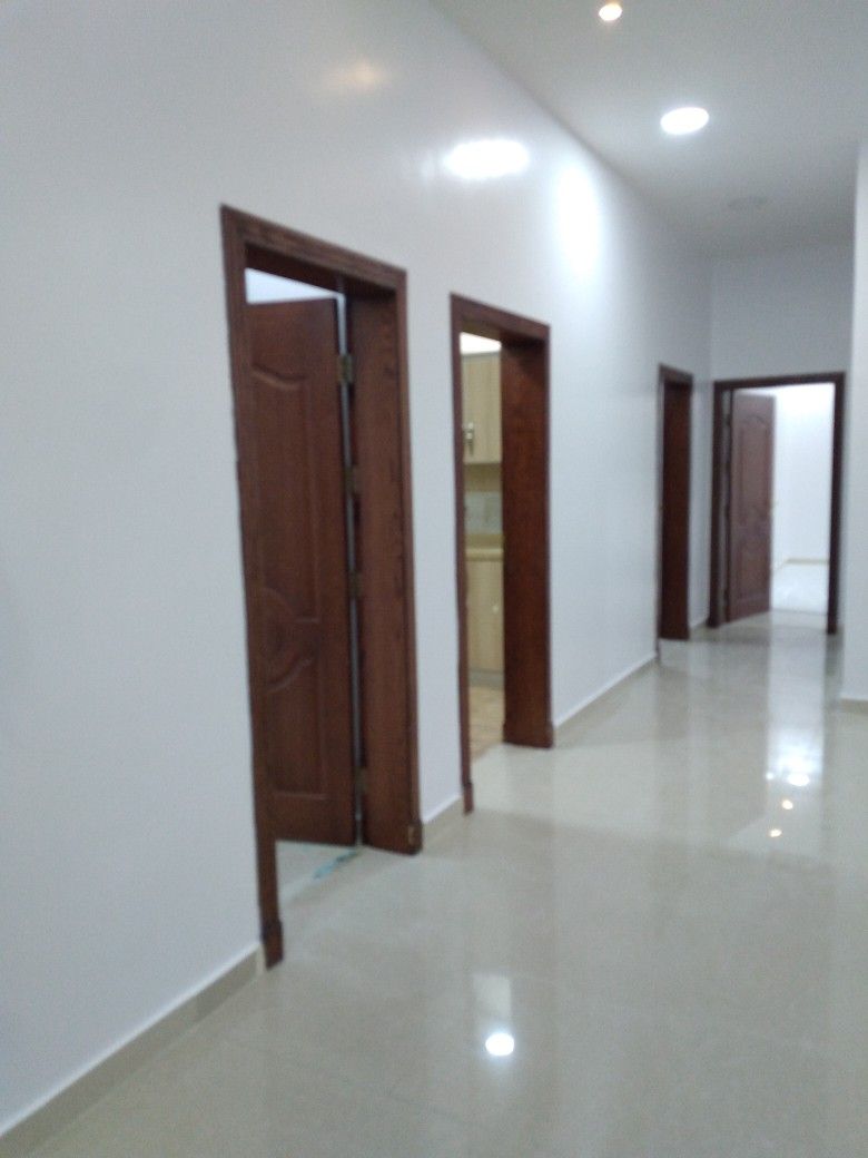 اصباغ وعوازل السطح الدمام