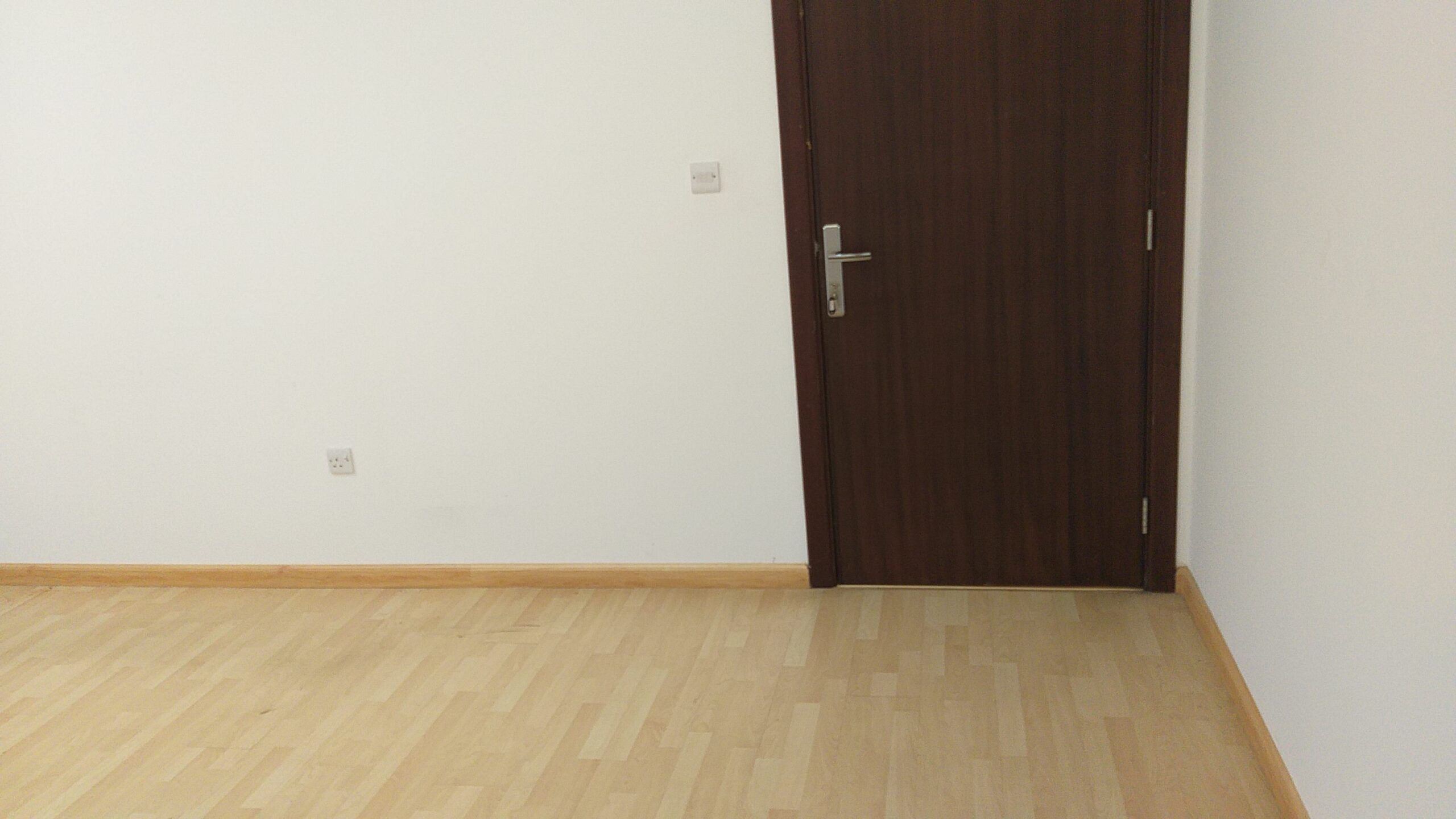 0568515528 معلم تركيب وتوريد باركيه خشب للارضيات ج