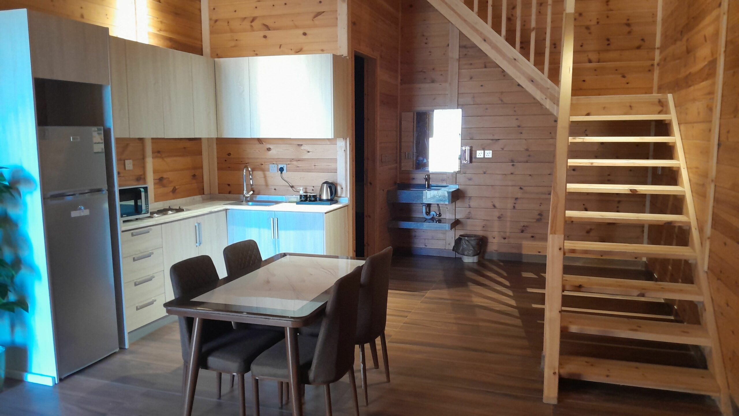 شاليهات واكواخ رويال سكوير الفندقيه