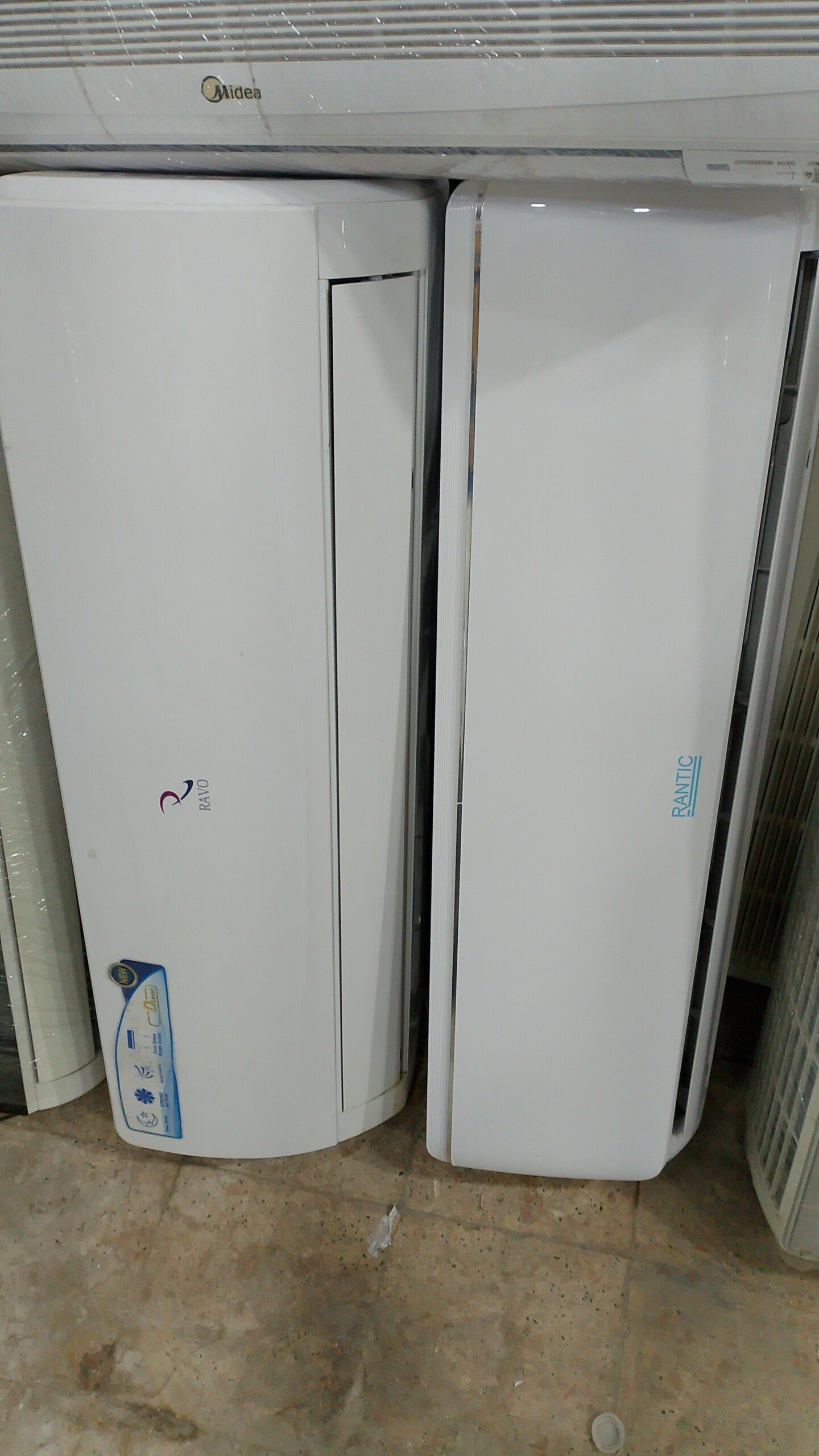 مكيفات اسبلت ودولابي ومخفي مستعمله شبه جديد مع الت