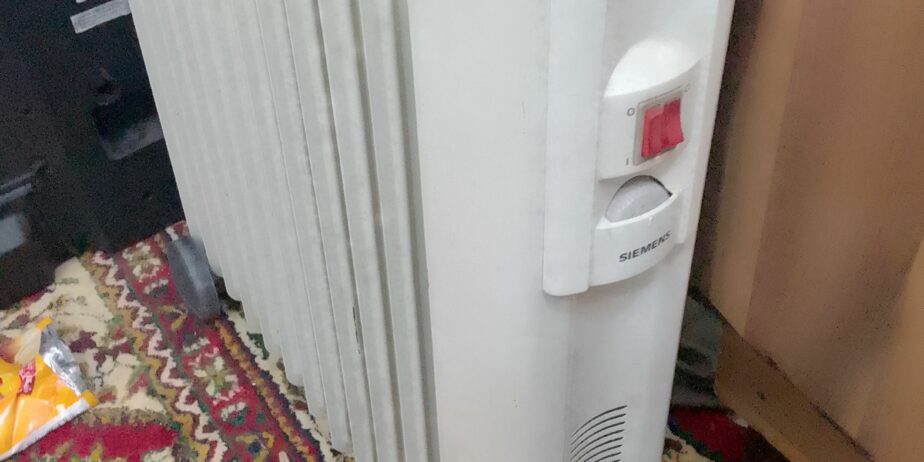 شاشة انكون 50 بوصه اخت جديده ودفاية زيت كلهن تحت تجرب قبل تدفع الفلوس