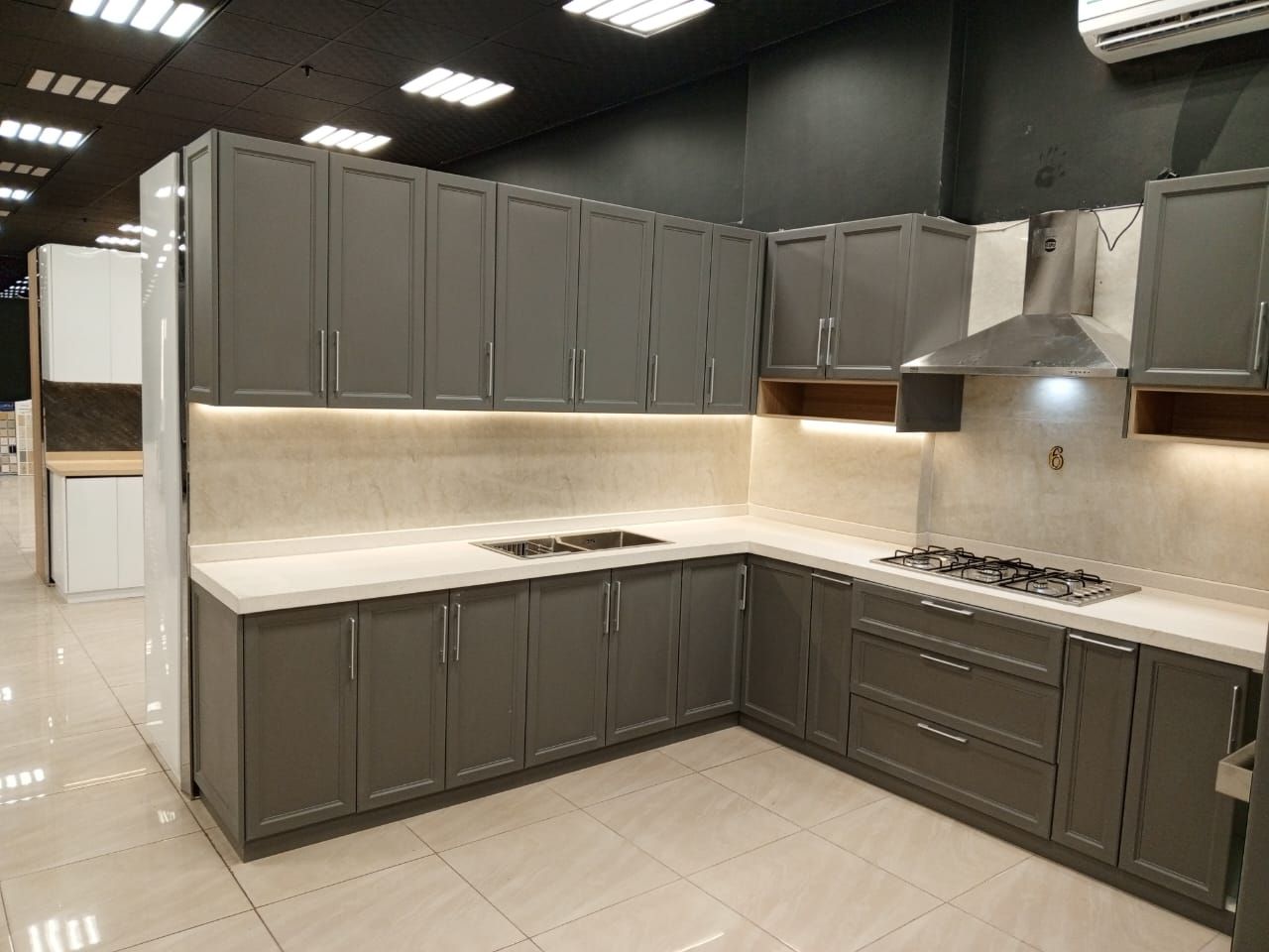 مطابخ جاهزه وتفصيل بالمدينه المنوره ضمان 15 عام يشمل الصيانه والنقل والتركيب وجميع انواع الرخام التركي والأمريكي عرض خاص لفتره محدوده بأرخص الاسعار واعلي جوده