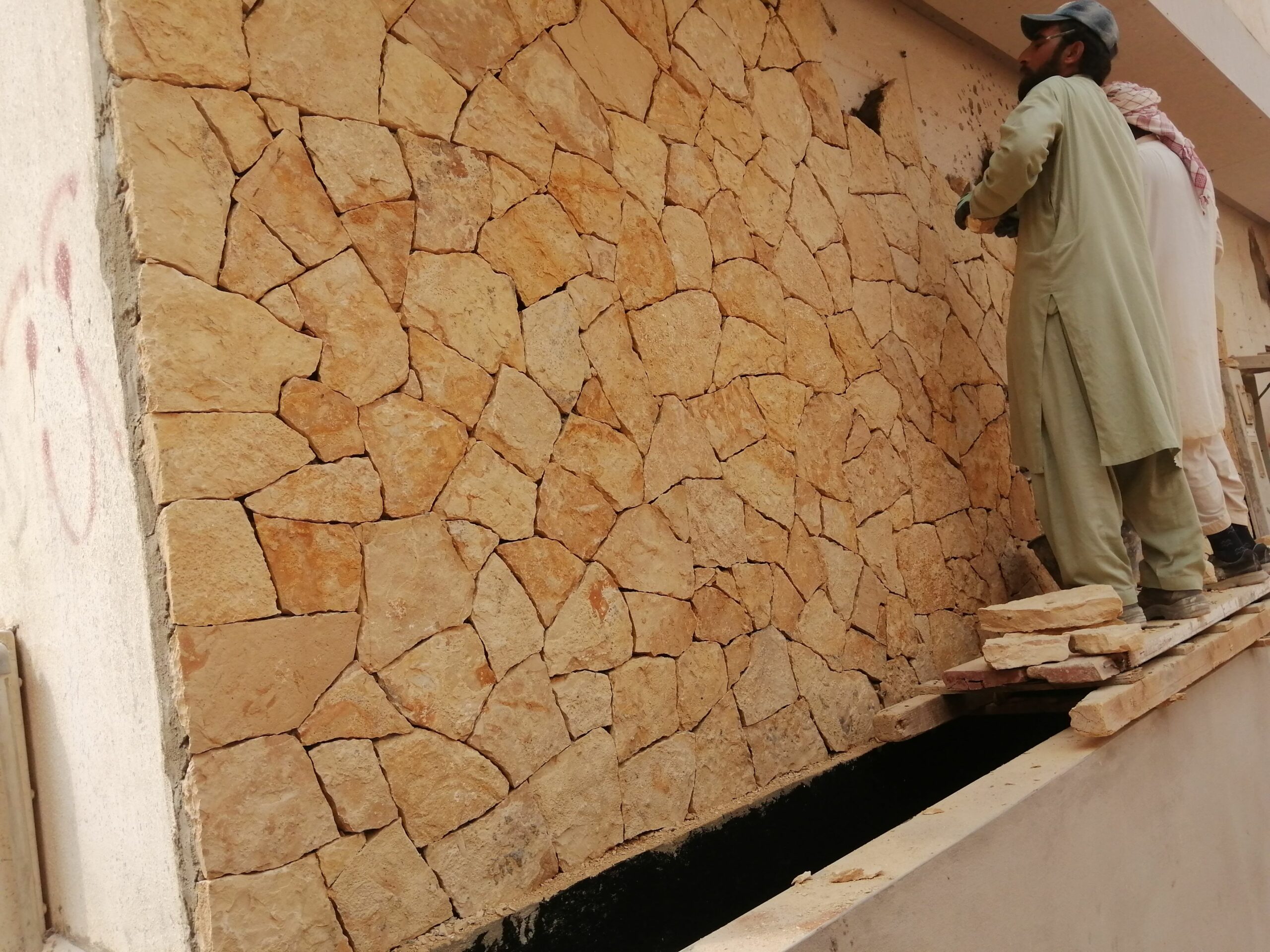 مقاول حجر ديكورات