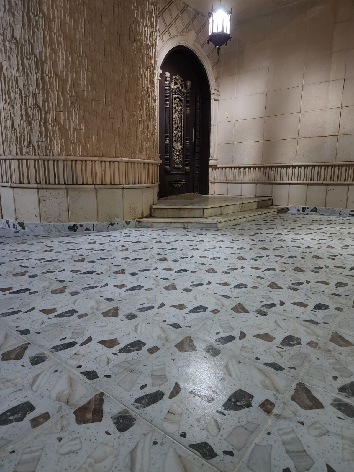 معلم بلاط شمال الرياض