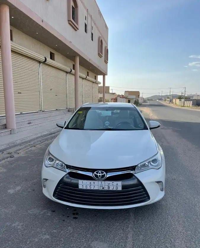 سيارة تويوتا كامري الموديل 2017