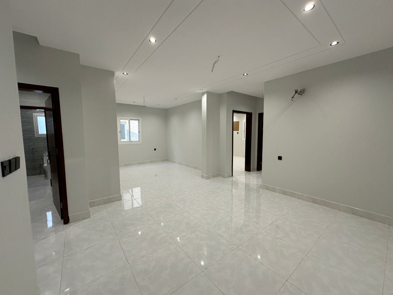 شقق وملاحق فاخر للتمليك جدة العقارية