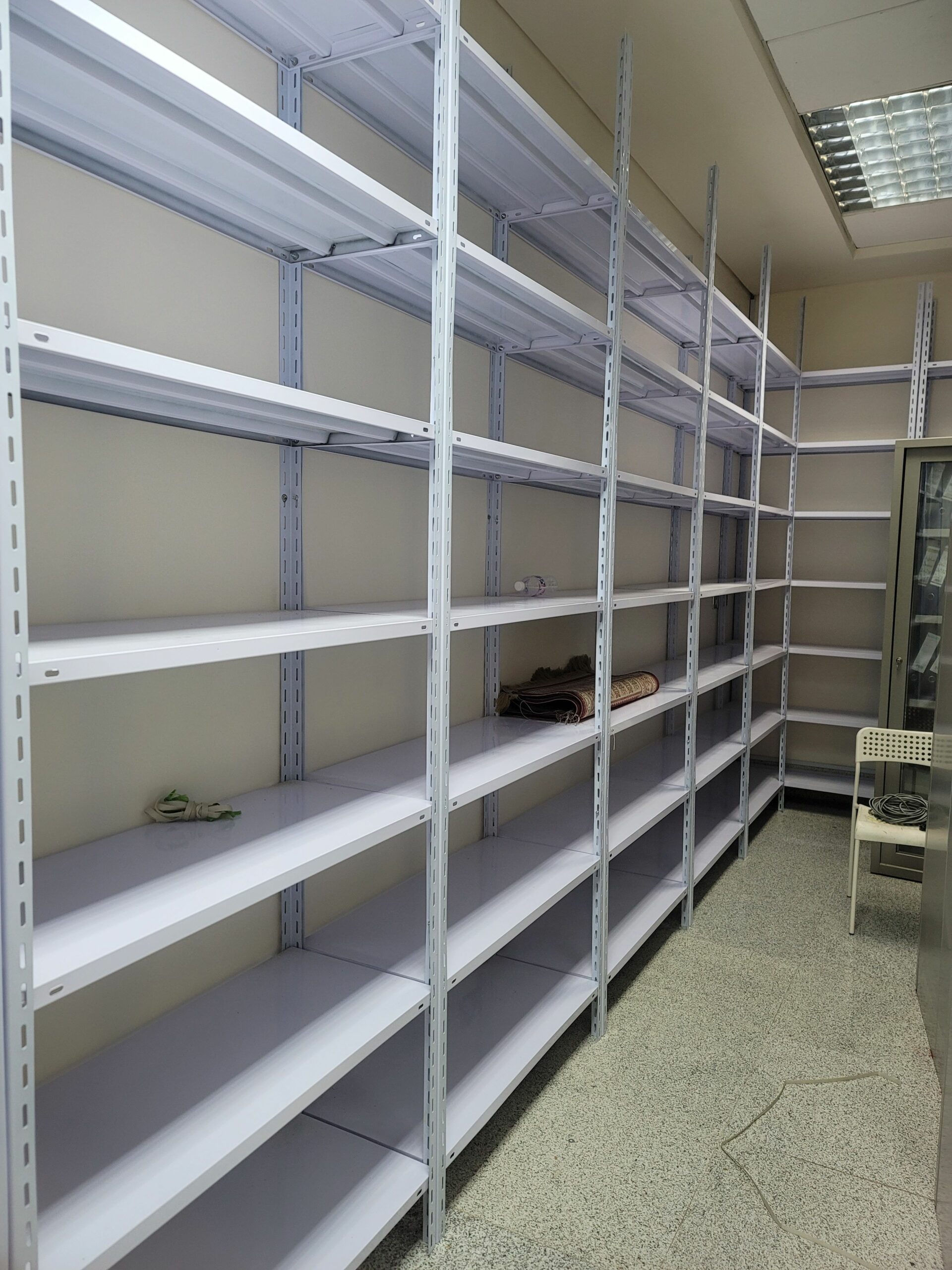 رفوف مستودعات رفوف بقاله سوبر ماركت رفوف تخزين منزليه