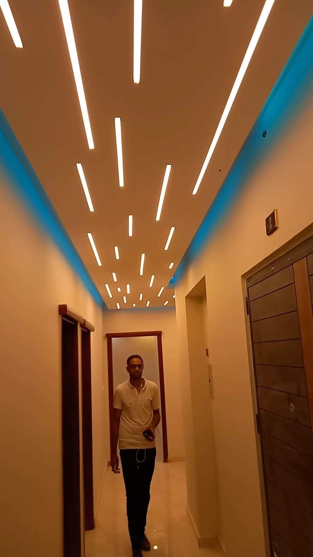 فني كهربائي مصري لاعمال الكهرباء