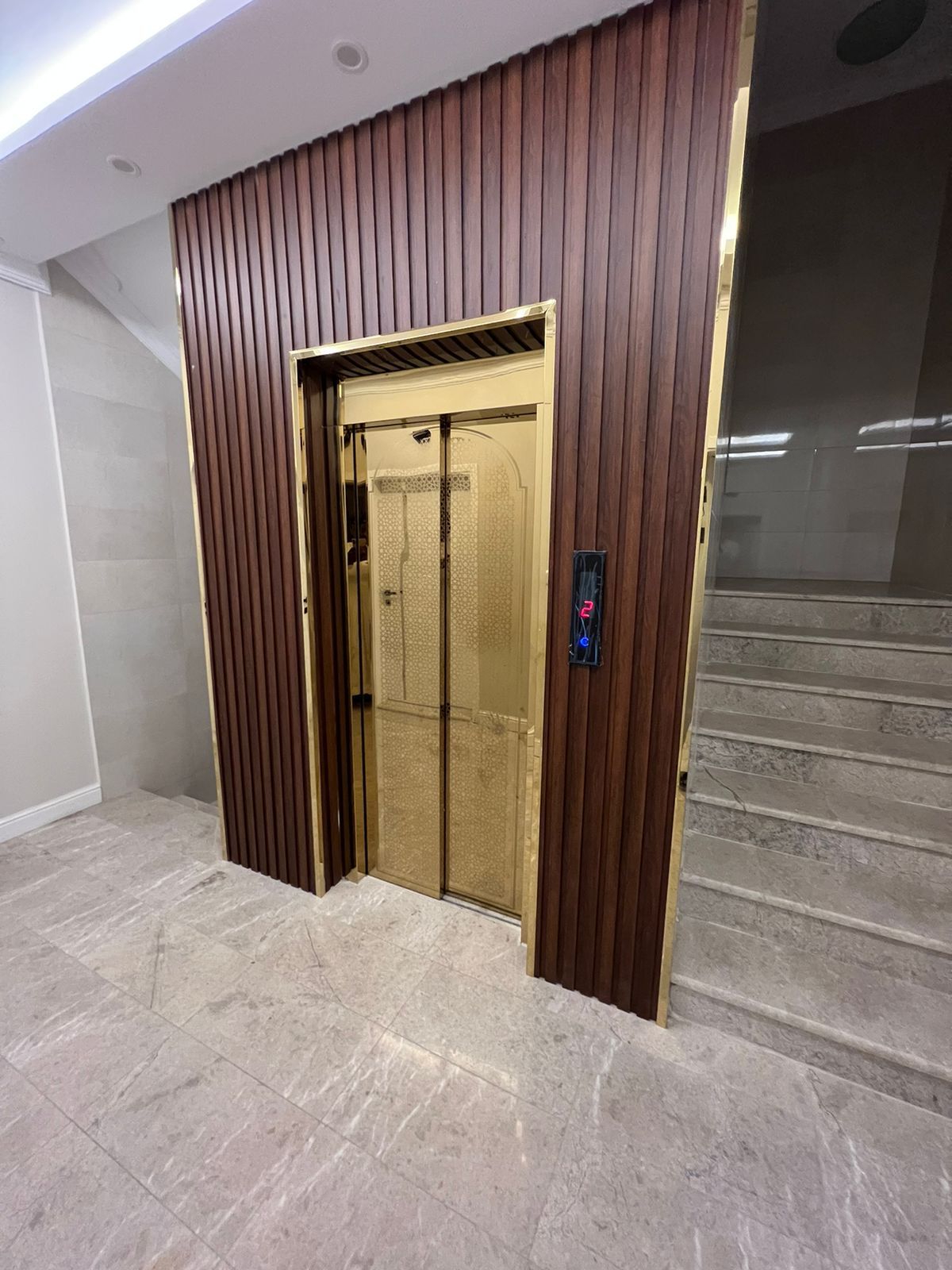 *فيلا دور فاخرة للايجار* *المدينه المنوره حي الران