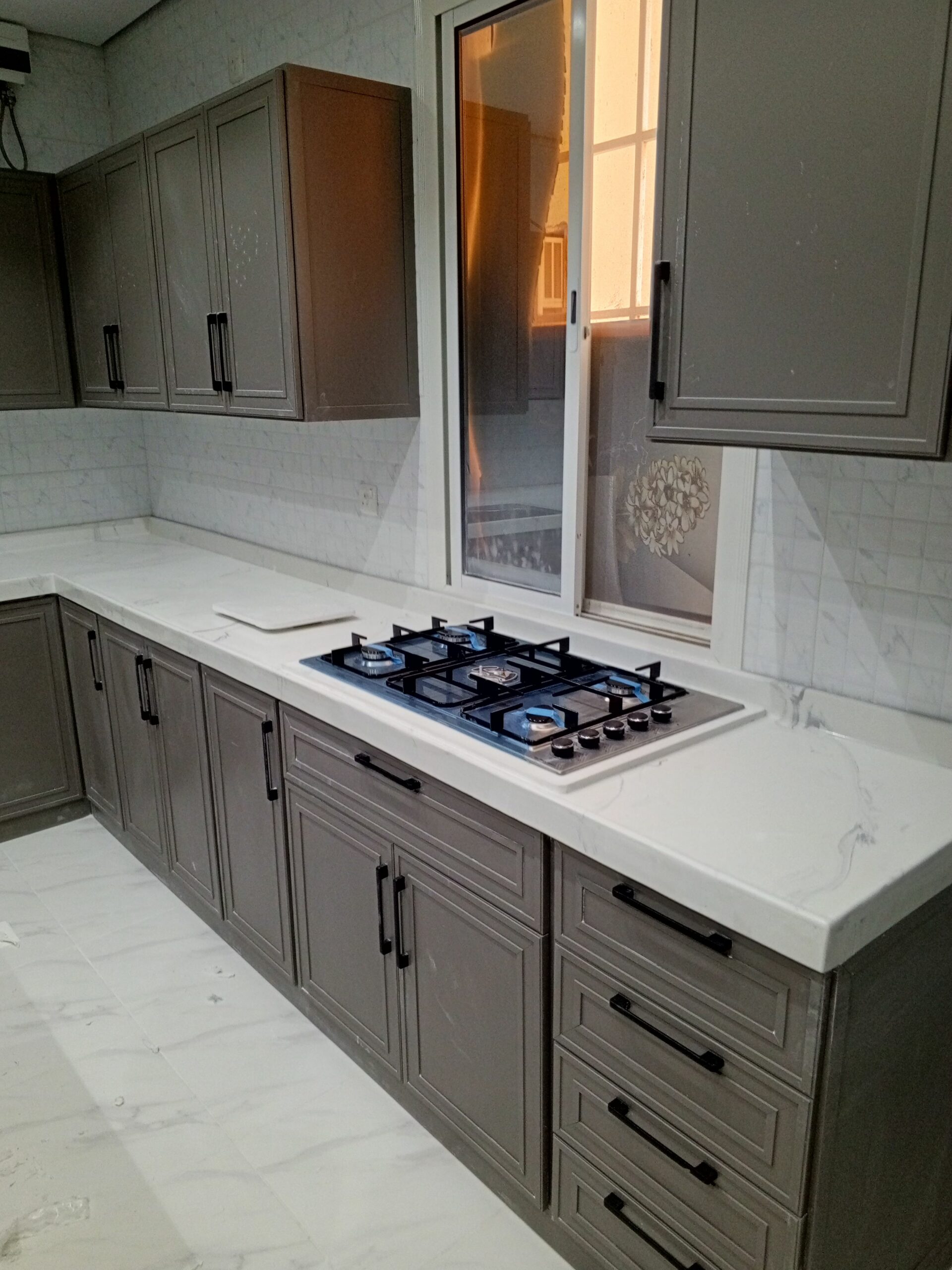 شركة ربوع الجزيره بيور ستون للرخام الصناعي والجران