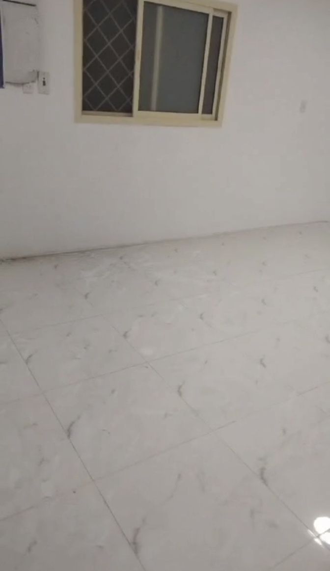 *السلام عليكم ورحمه الله* *وبركاته* *شقه للايجار*