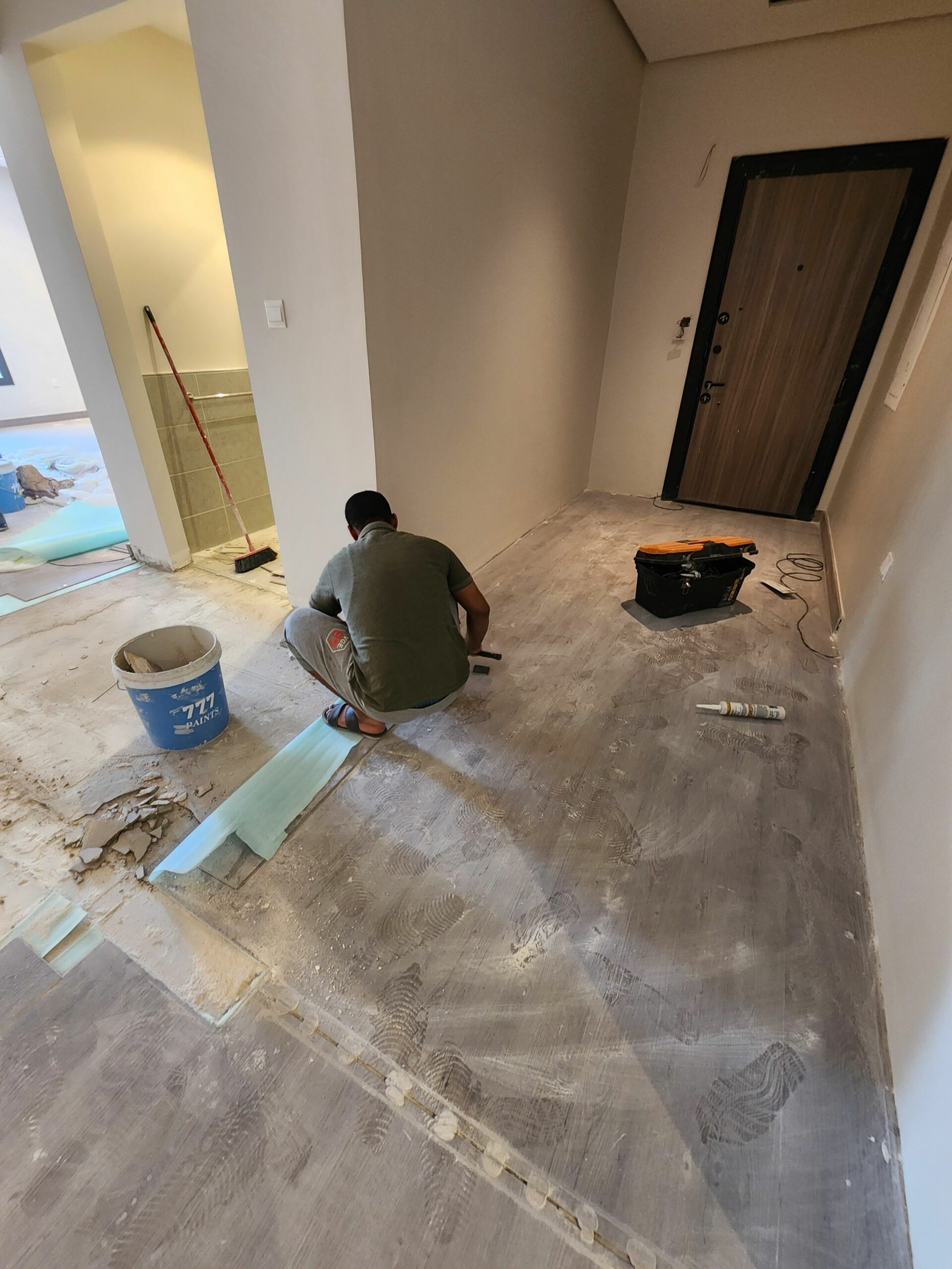 معلم دهانات جده معلم بويات بجده وديكورات ٠٥٠٧٨٣٦٠٠