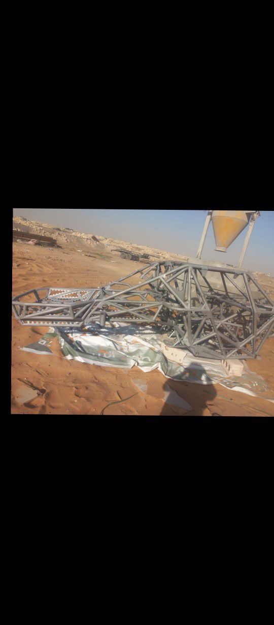 رش الرمل وازاله الصدا والبويه لجميع انواع المعدات