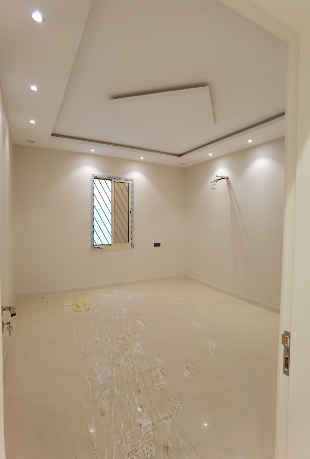 *فيلا فاخرة للايجار* *المدينه المنوره حي شوران