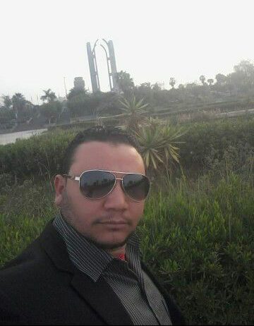 فنى شبكات وكاميرات مراقبه وسنترالات ودش مركزى