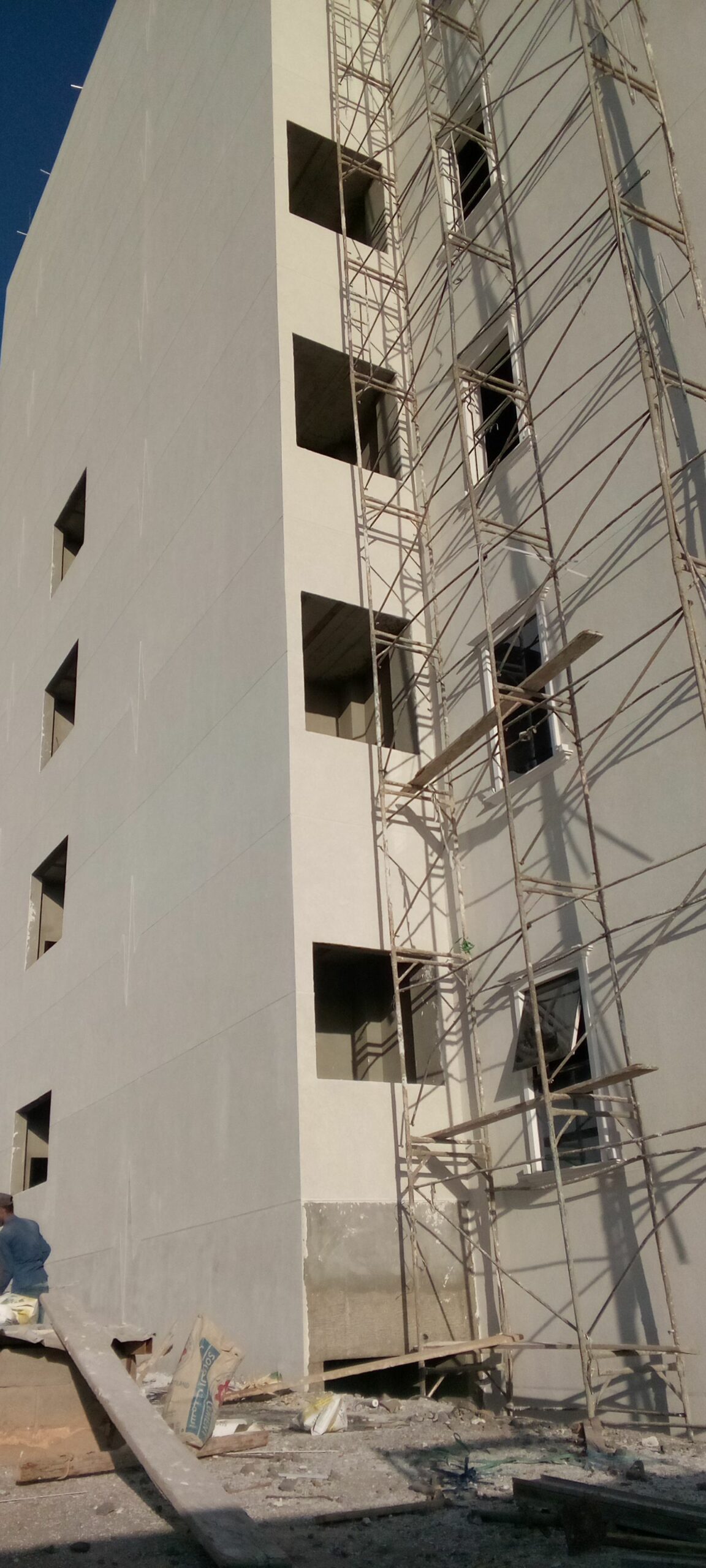 مقاول كسر رخام اسباني و وطني ضد الرطوبة