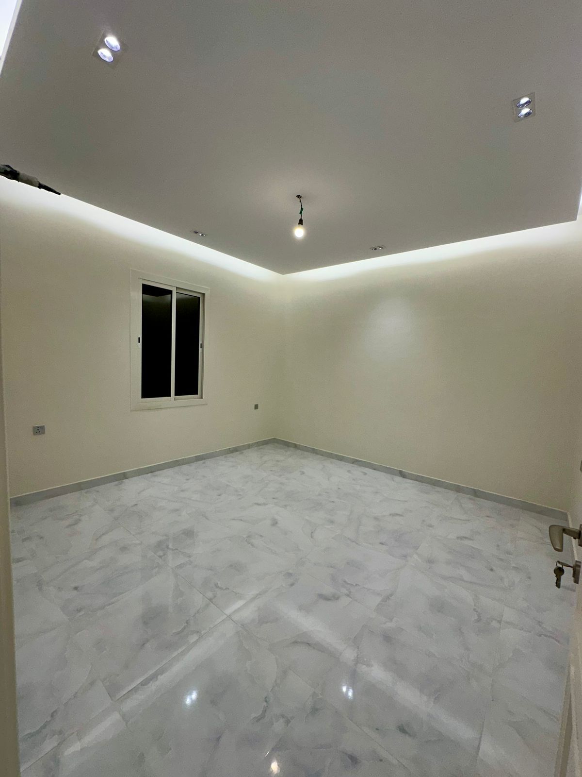 🔺مشروع R90🔺 ❇️ حي الصفا 4 🔺*ثــلاث شـقـق بالـدور ف