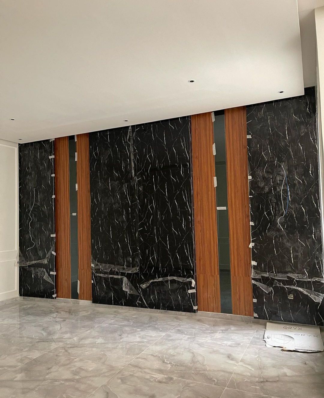 مقاول ترميم وديكورات داخليه ودهانات وورق جدران الر