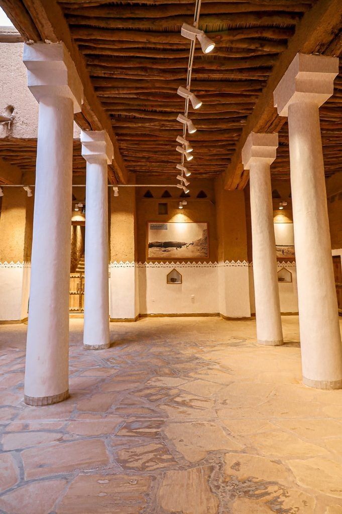 لجميع اعمال التراث الشعبي في انحا المملكه