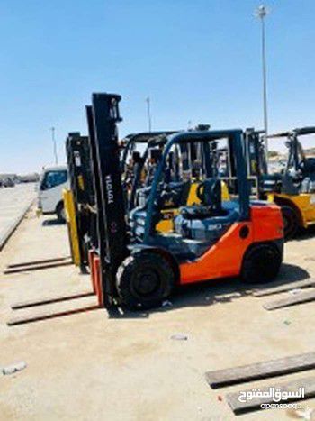 رافعات شوكية كرينات سيزرات للايجار