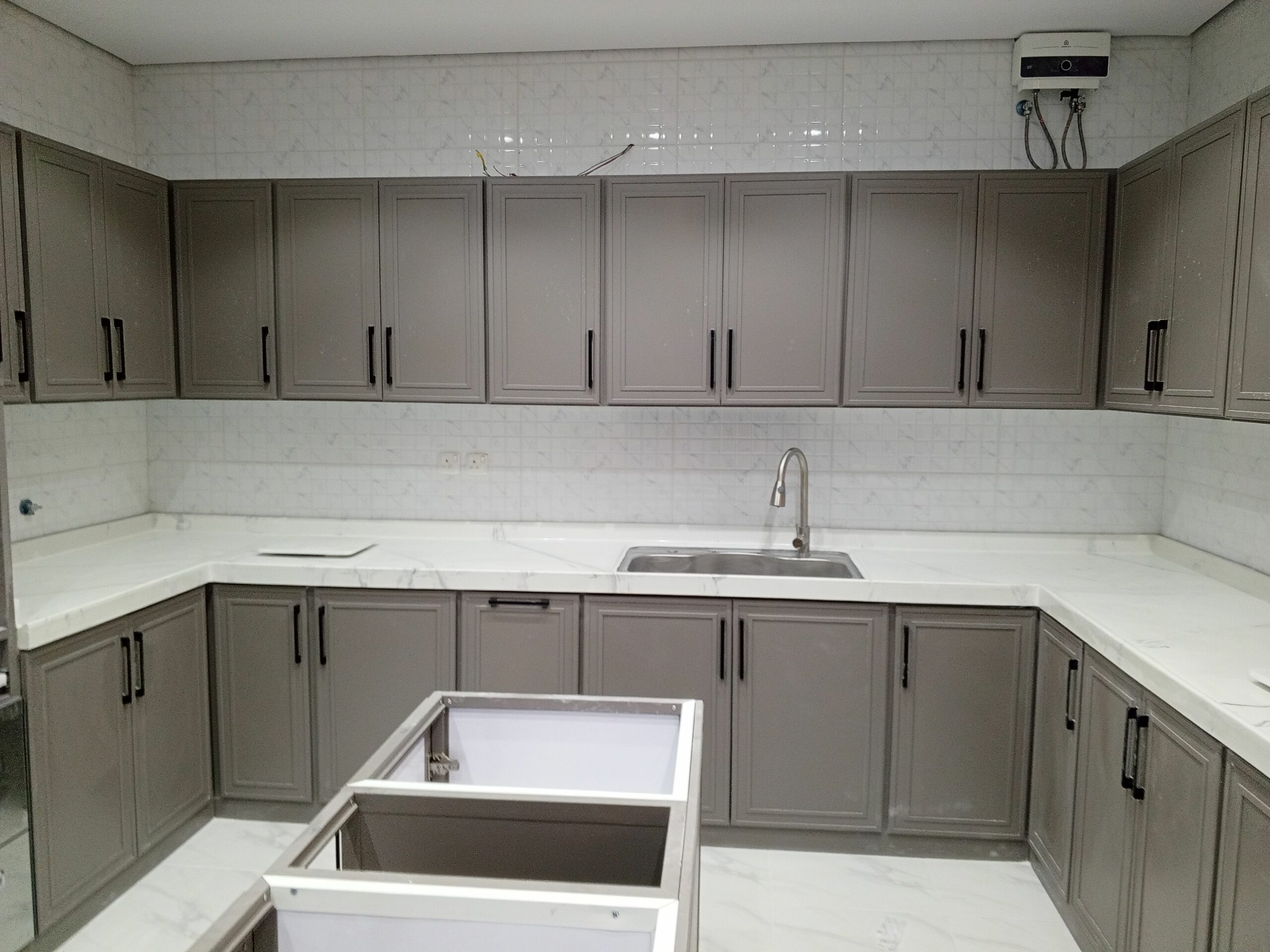 شركة ربوع الجزيره بيور ستون للرخام الصناعي والجران