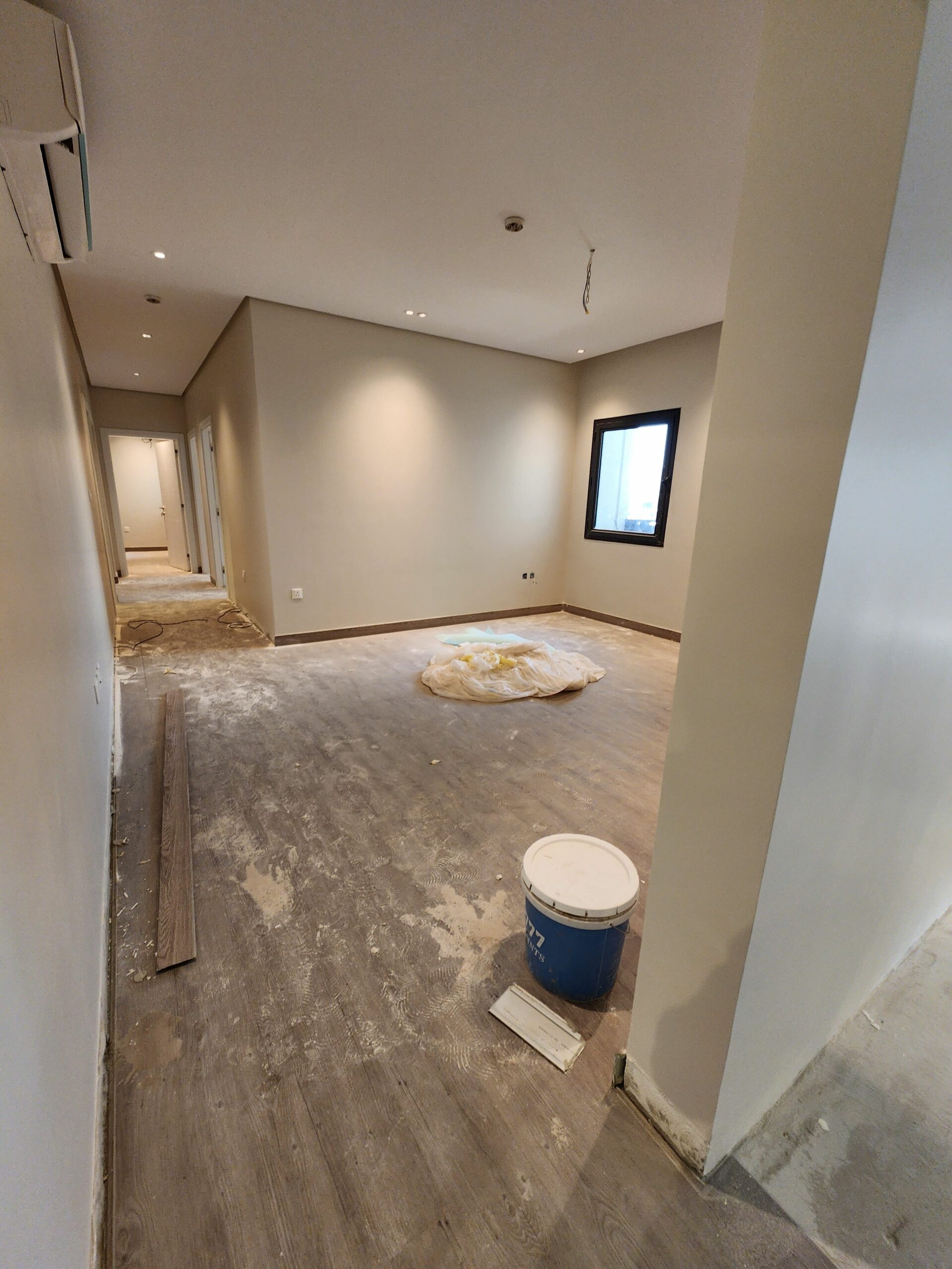 معلم دهانات جده معلم بويات بجده وديكورات ٠٥٠٧٨٣٦٠٠