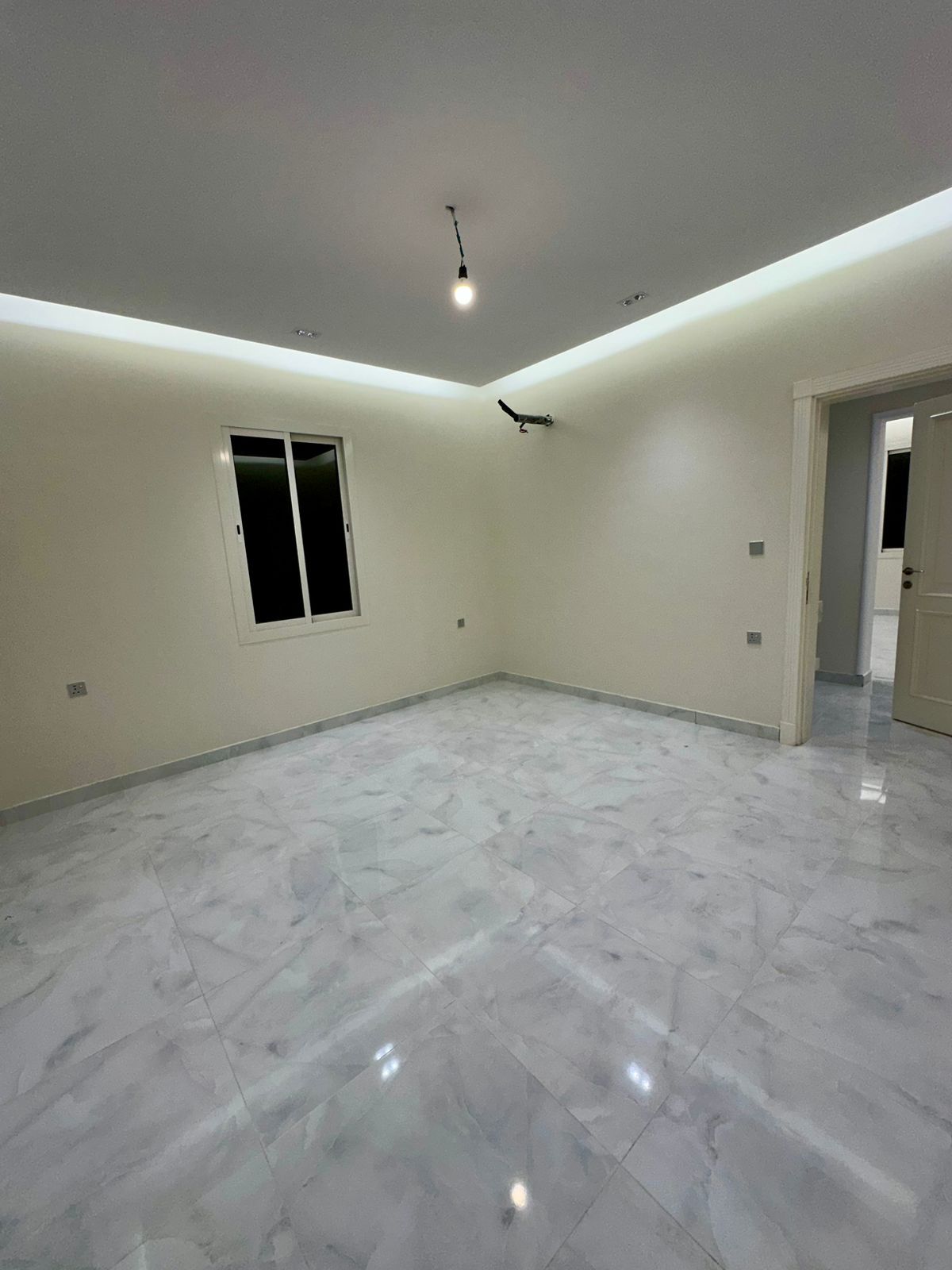 🔺مشروع R90🔺 ❇️ حي الصفا 4 🔺*ثــلاث شـقـق بالـدور ف