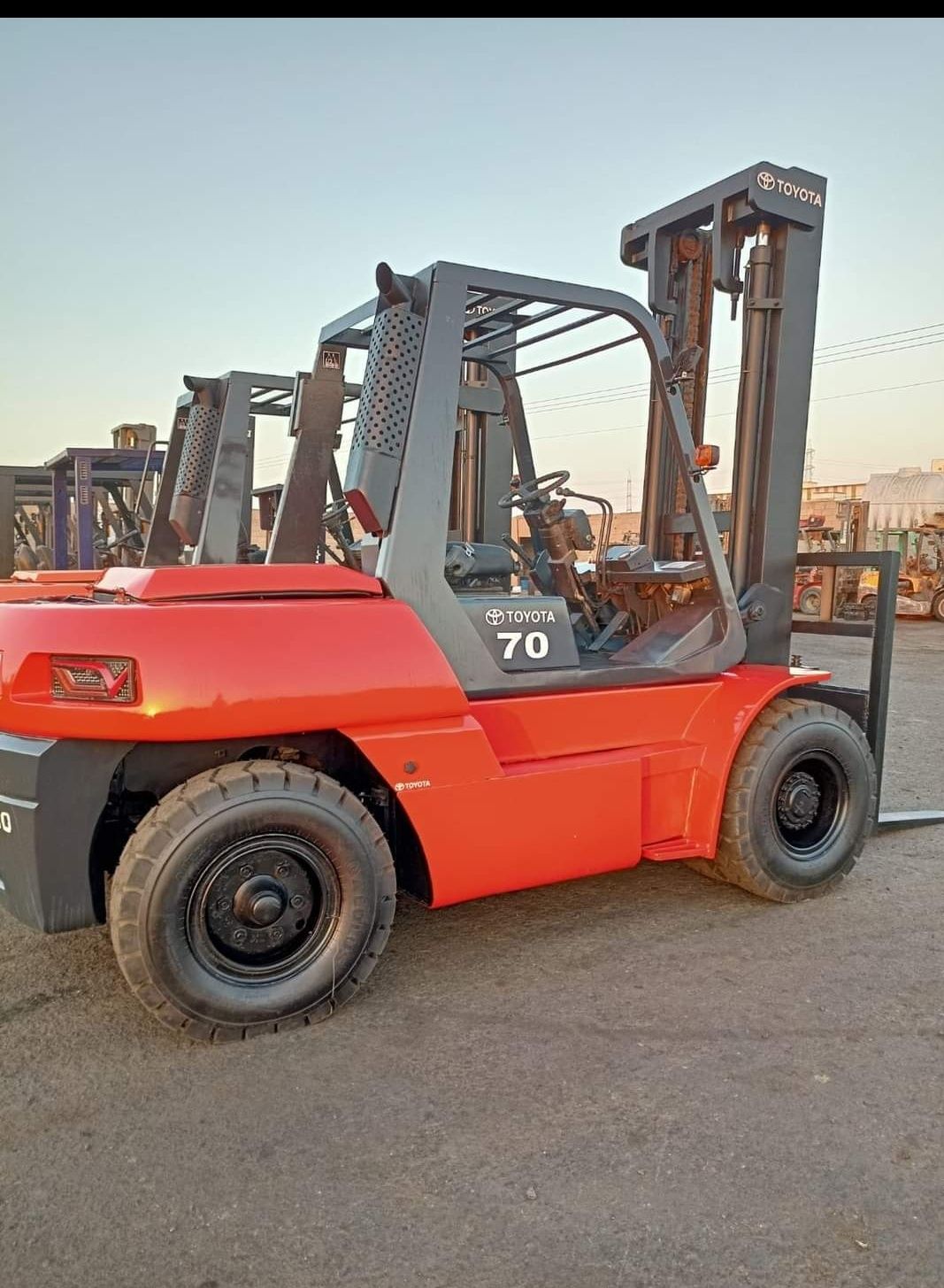 لايجار جميع انواع المعدات الثقيله رافعات شوكيه مير