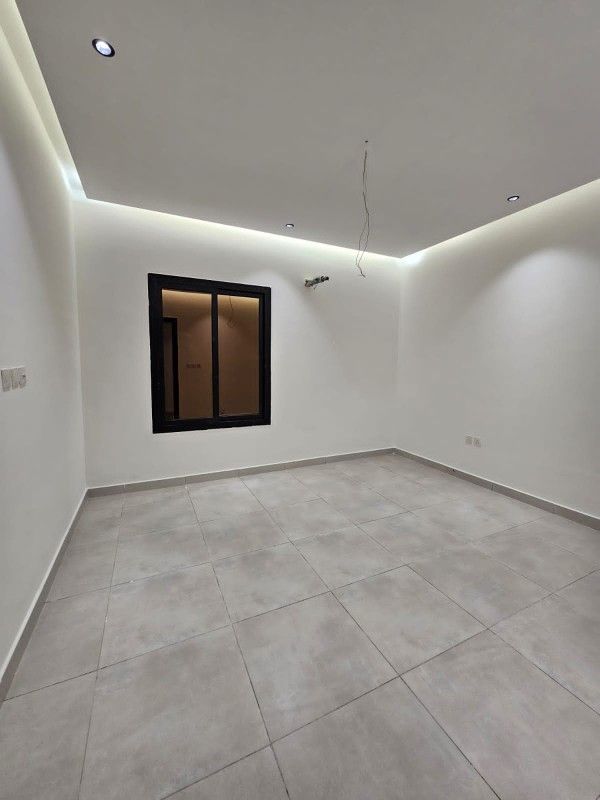 4غرف مساحة كبيرة حي الريان جده السعر 409