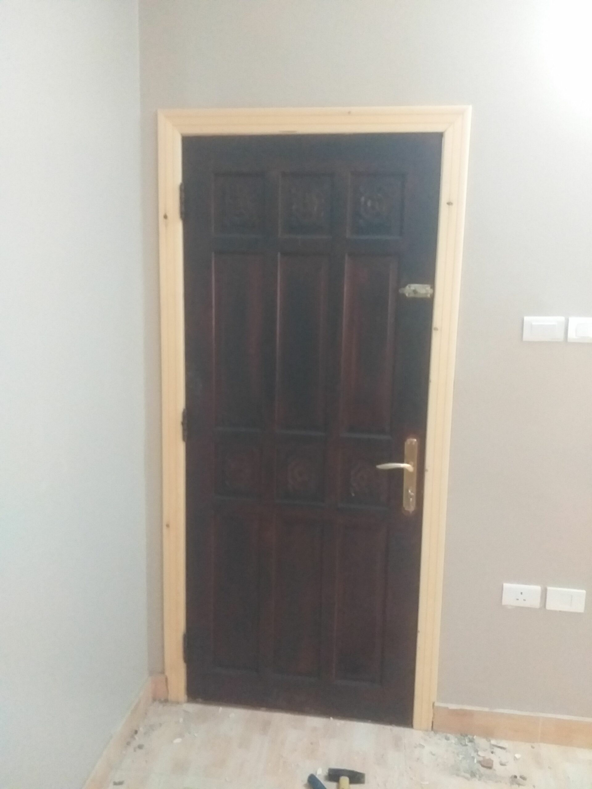 نجار ابواب خشب فك وتركيب وصيانه وفك