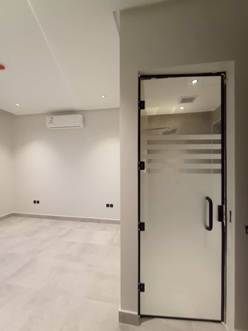 شقة فاخرة للايجار الرياض حي قرطبه المساحه 180 م مك