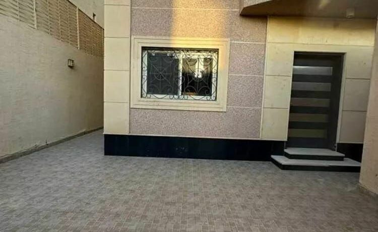فيلا للايجار بقرطبه الغربية مساحتها ٣٥٠م