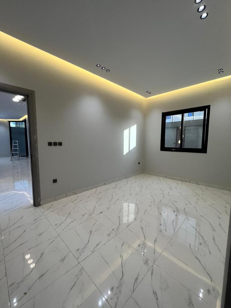 *فيلا دور فاخرة للايجار* *المدينه المنوره حي السكب