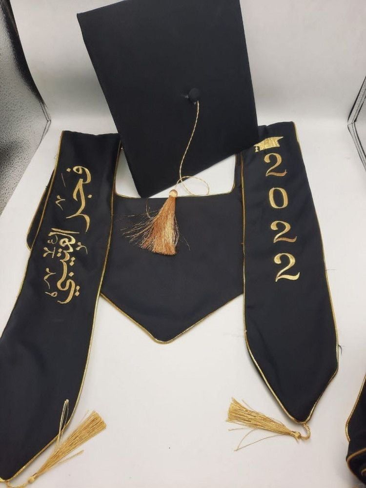 شال التخرج بسعر رخيص وخامات عاليه وتطريز عالي الجو