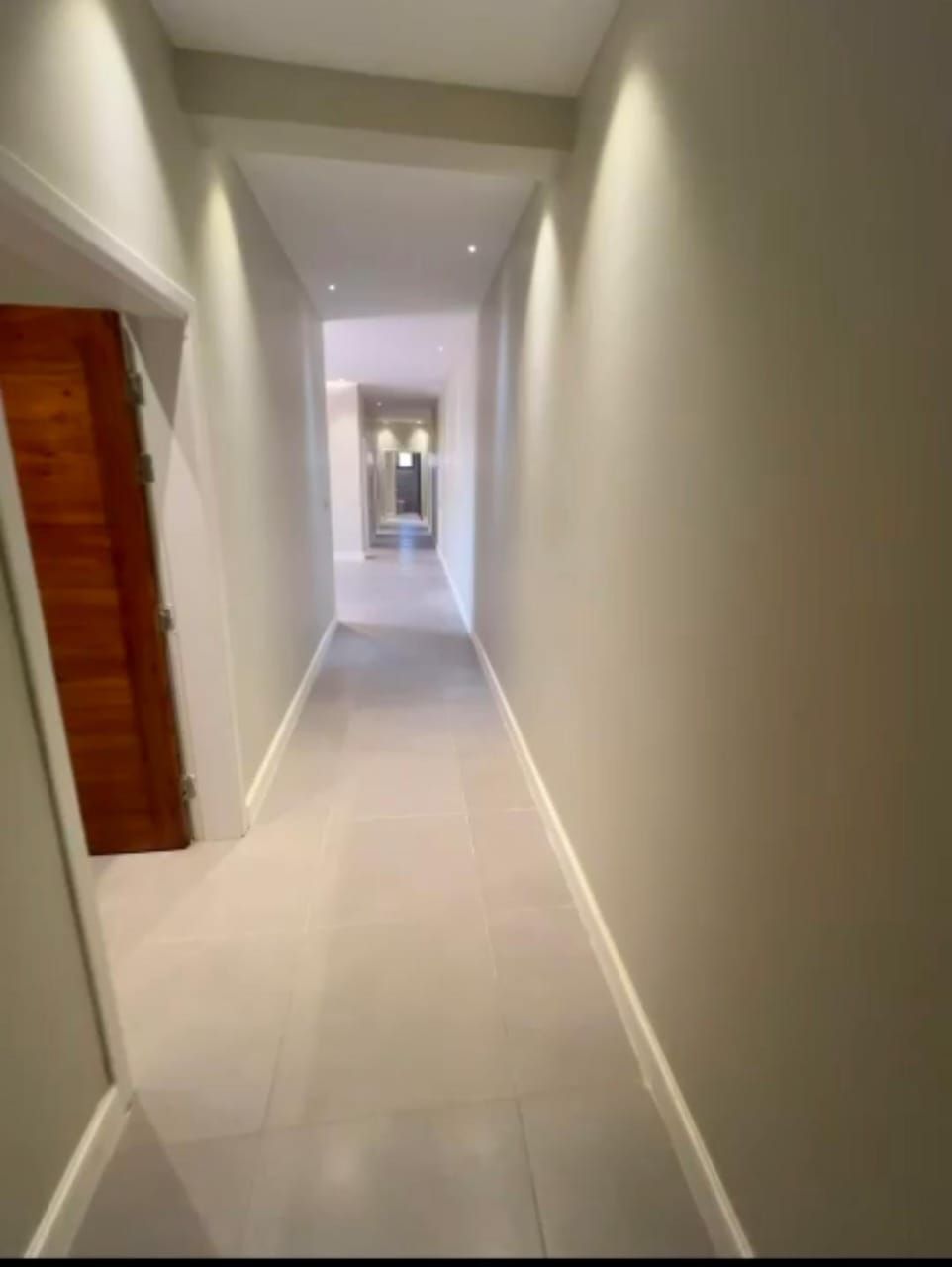 شقة فاخرة للايجار المدينه المنوره حي شظاه 155م