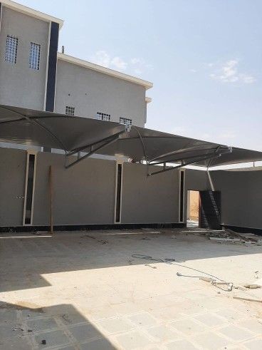 مظلات وسواتر