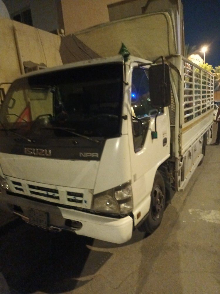 نقل عفش داخل وخارج الرياض