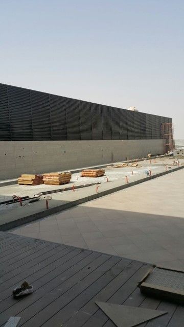 مظلات وسواتر