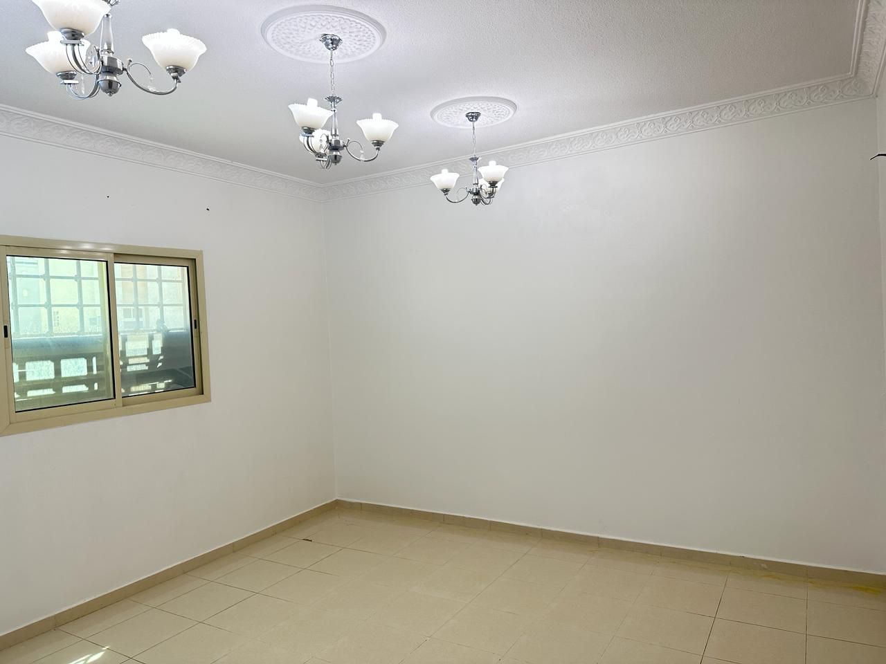 *السلام عليكم ورحمه الله* *وبركاته* *شقه للايجار*